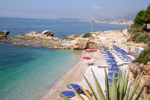 Ski Lodges, Mountain Refuges, Characteristic B&Bs and simply nice places to stay in Italy and the Italian Alps.